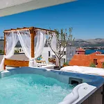Apartment Rooftop