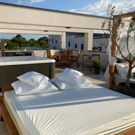 Rooftop Трогир