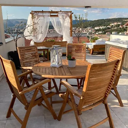 Lägenhet Rooftop Trogir